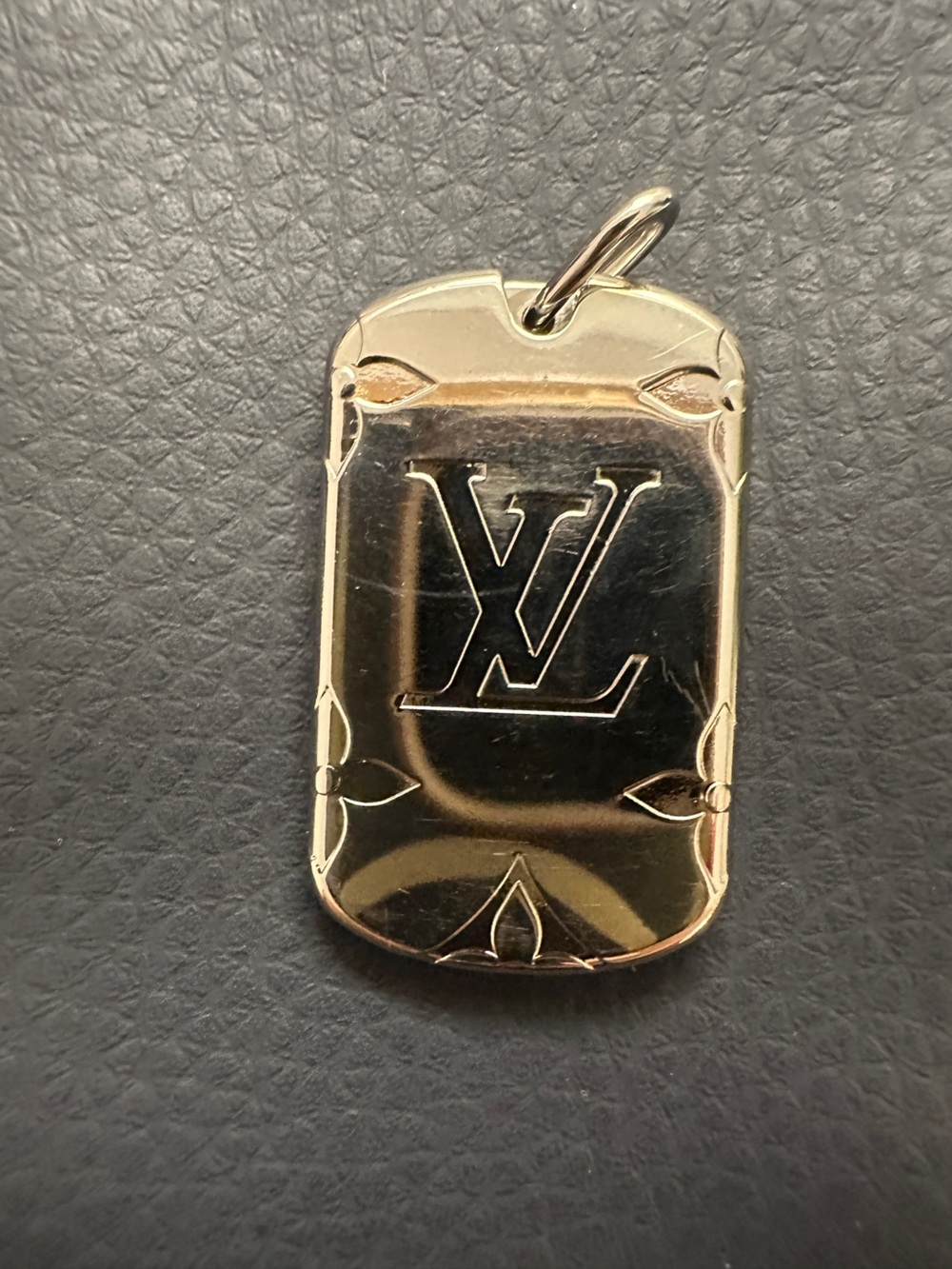 Louis. Vuitton Monogram Locket Unisex No chain